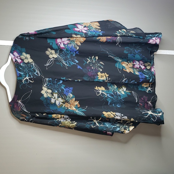 Avenue Floral Black Long Sleeve Top 22/24 Fly-Away Open Back - Picture 8 of 9